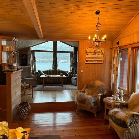 Flott Hytte Med Panoramautsikt Og Privat *